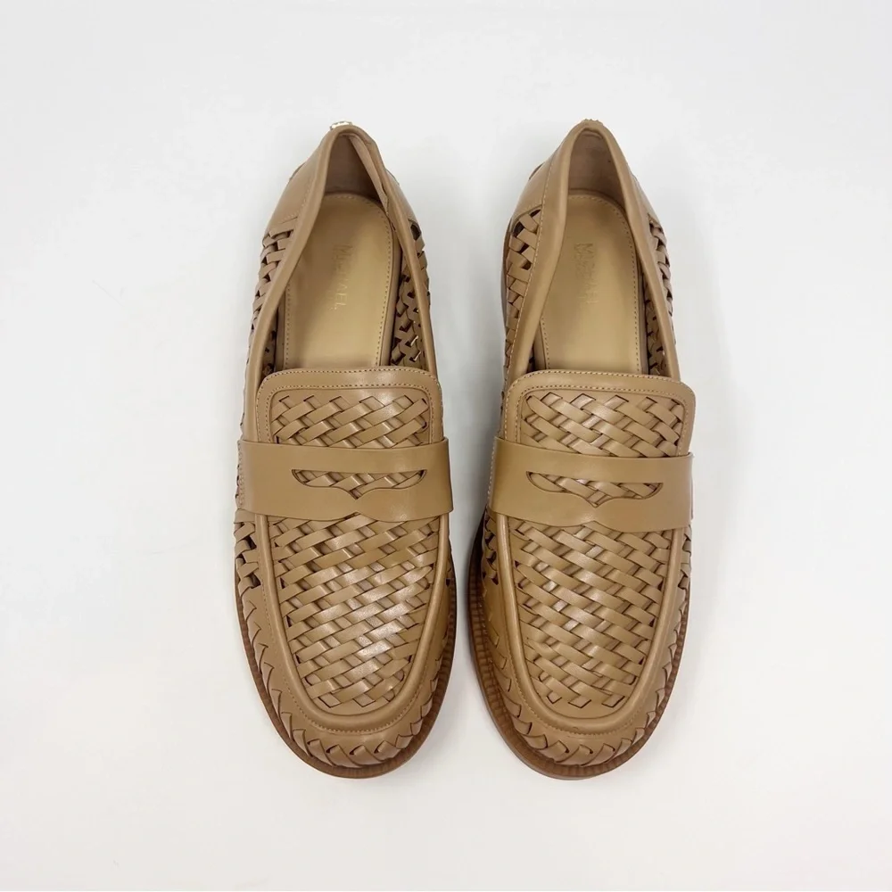 [MK] Tan Woven Loafers - Picture 3 of 7